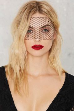 Louise Mask